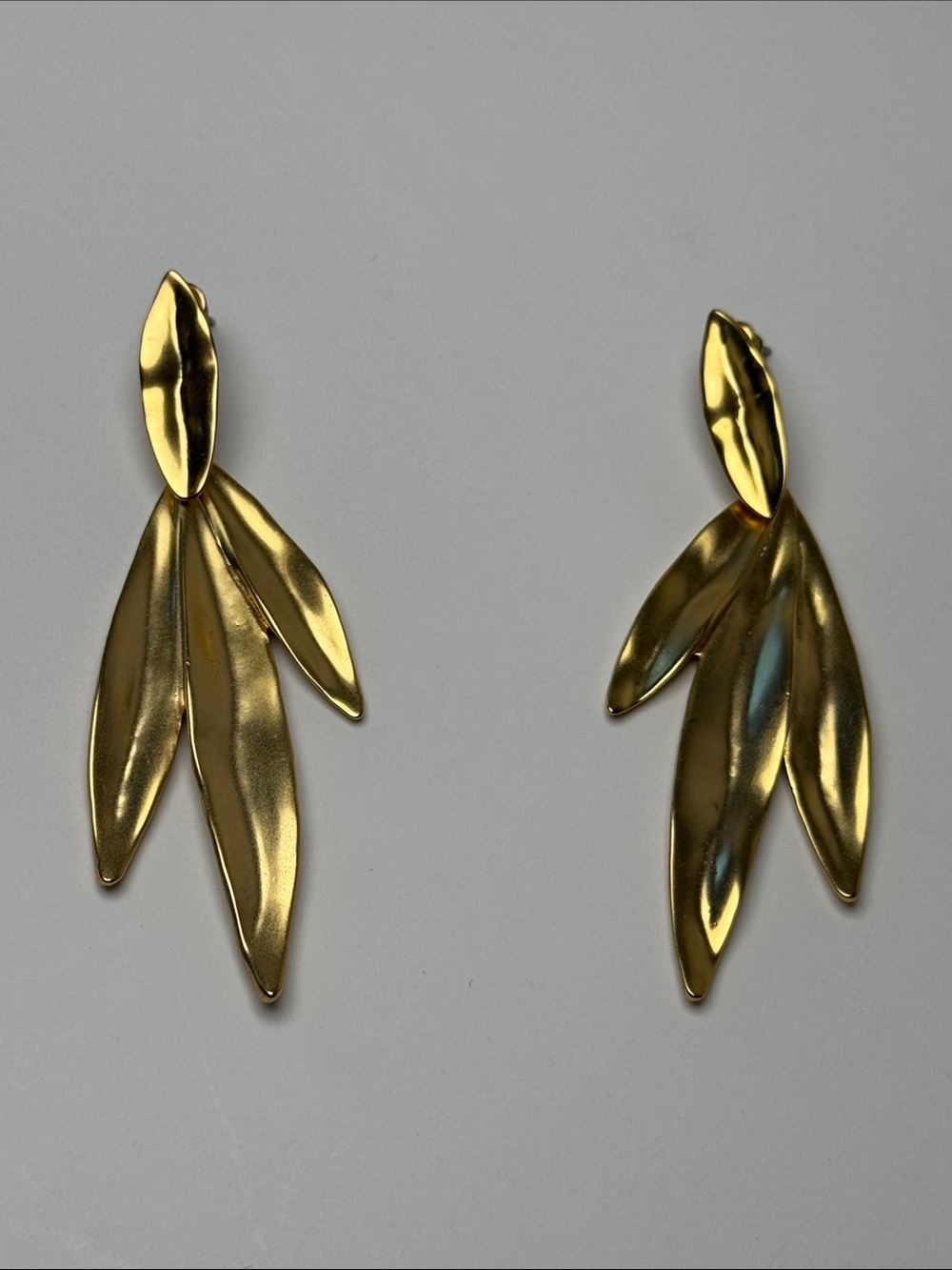 TRINA TURK 14K Gold Pleated Leaf Drop Earrings Women Designer Nature Jewelry